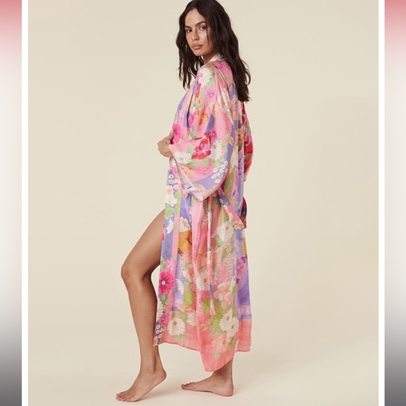 Spell and The Gypsy Collective Carrie Kimono Robe Pink NWT! - Picture 7 of 11